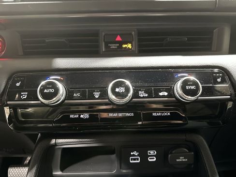 New 2025 Honda Pilot TrailSport image 17