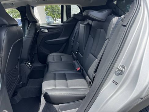 Used 2025 Volvo XC40 B5 Plus AWD/4WD image 12