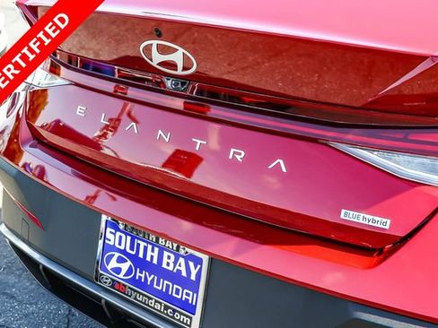 Used 2025 Hyundai Elantra Hybrid FWD image 7