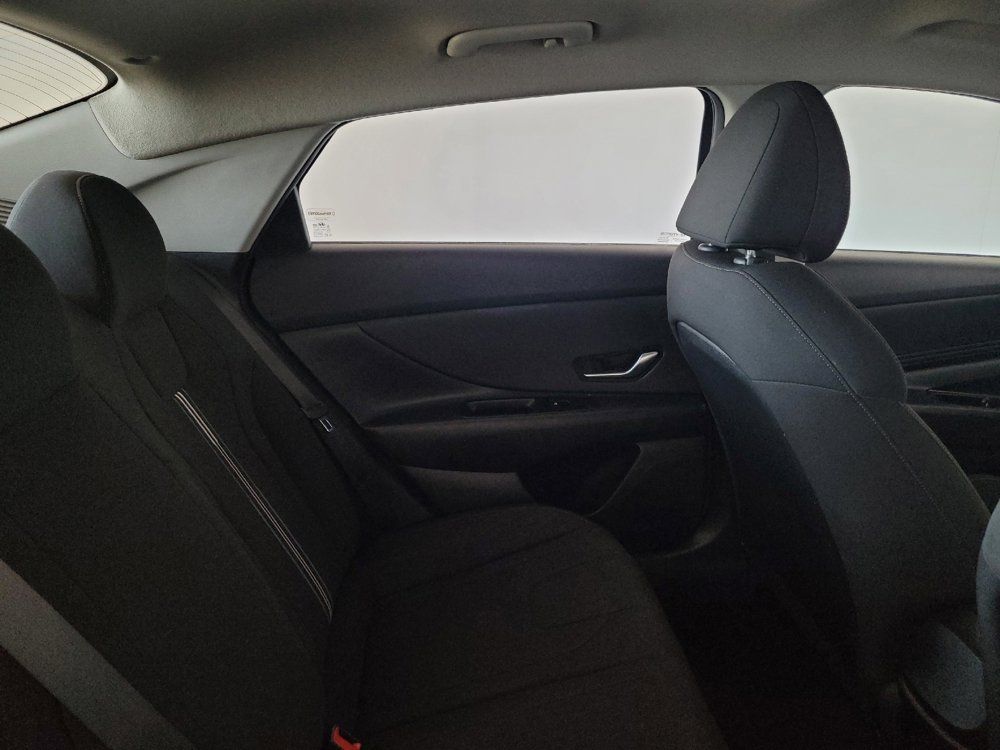 Used 2021 Hyundai Elantra SEL w/ Convenience Package FWD image 19