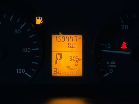 Used 2015 Freightliner Sprinter 2500 image 25