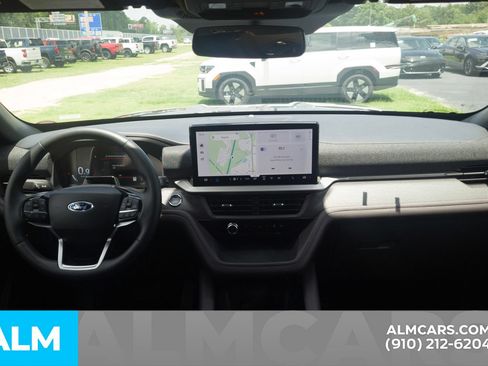 Used 2026 Ford Explorer Platinum w/ LUX Leather Package AWD/4WD image 20
