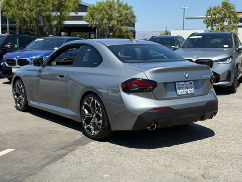 Used 2025 BMW 230i Coupe w/ Convenience Package RWD image 12