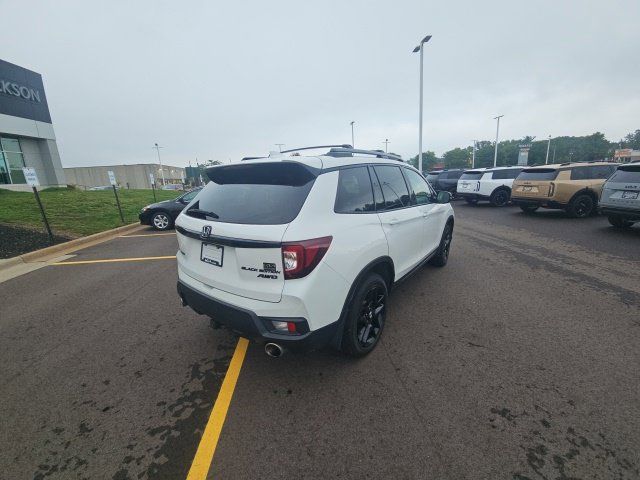 Used 2024 Honda Passport Black Edition image 8