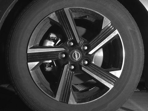Used 2025 Nissan Sentra SV FWD image 15