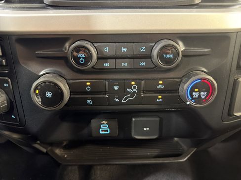 Used 2024 Ford F250 XLT w/ FX4 Off-Road Package image 19