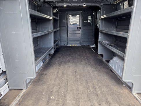 Used 2019 Ford Transit 250 148 Low Roof RWD image 30