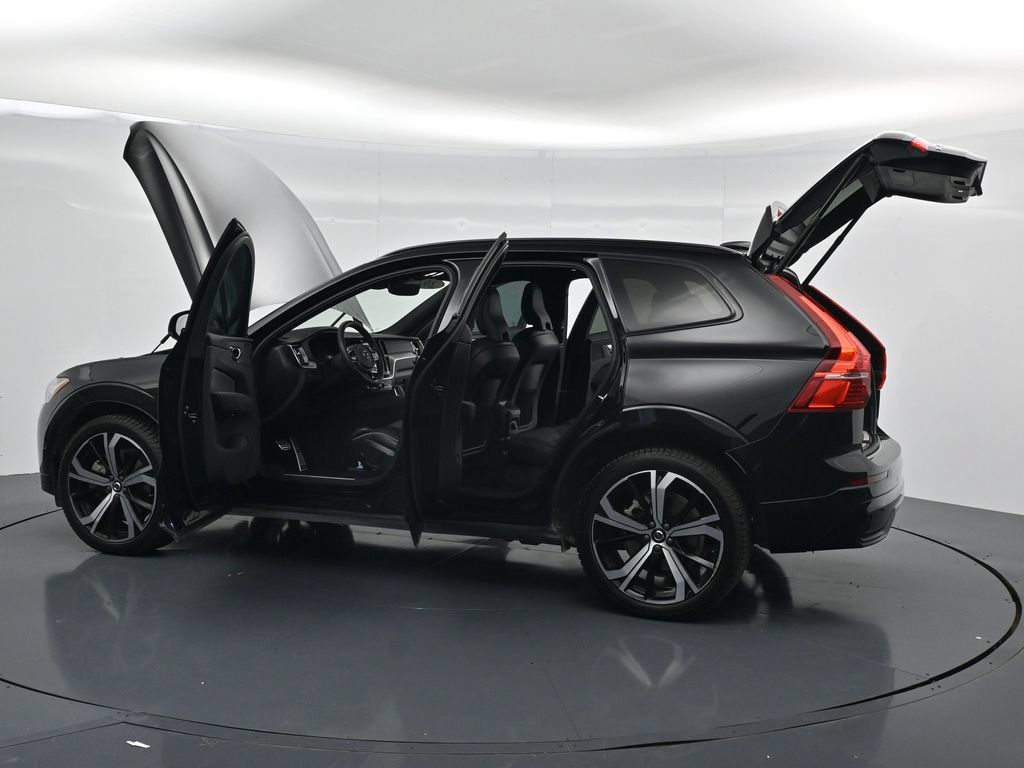 Used 2022 Volvo XC60 T8 R-Design w/ Advanced Package AWD/4WD image 19