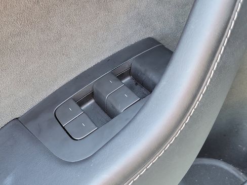 Used 2023 Tesla Model 3 Standard Range image 22