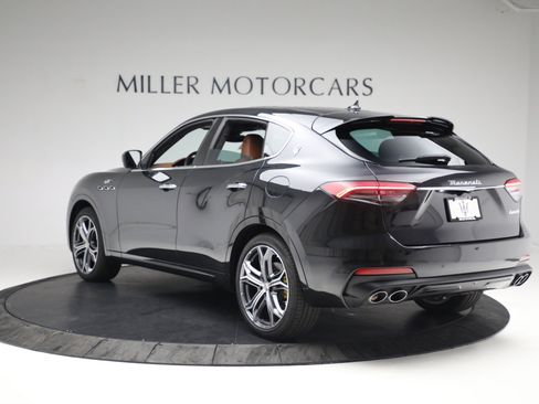 Used 2022 Maserati Levante GT AWD/4WD image 5