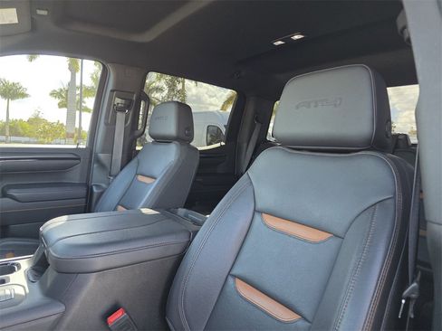 Used 2023 GMC Sierra 1500 AT4 image 20