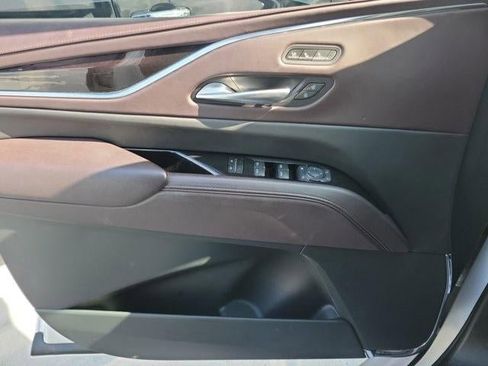 Certified 2023 Cadillac Escalade ESV Sport Platinum image 29