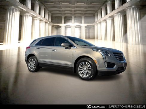 Used 2018 Cadillac XT5 Luxury w/ Driver Awareness Package image 2