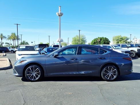Used 2023 Lexus ES 250 w/ Premium Package AWD/4WD image 3