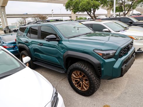 Used 2025 Toyota 4Runner TRD Off-Road Premium w/ Tow Technology Package image 7