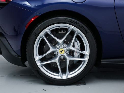 Certified 2026 Ferrari Roma Spider RWD image 38