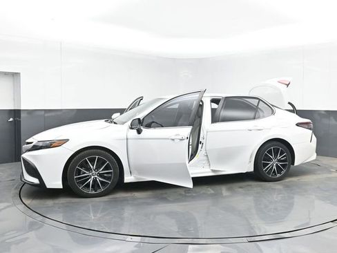 Used 2023 Toyota Camry SE FWD image 50