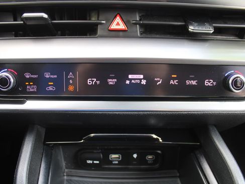 Certified 2023 Kia Sportage EX image 41