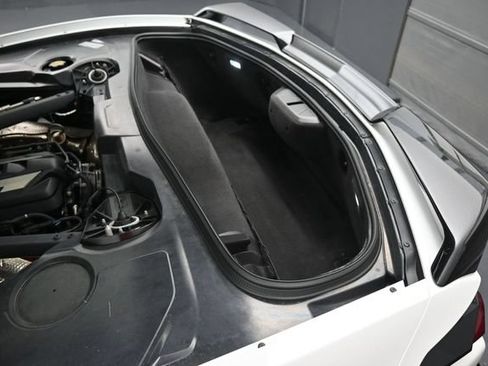 Used 2022 Chevrolet Corvette Stingray Premium Cpe w/ Z51 Performance Package RWD image 19