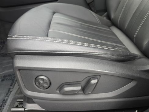 Used 2022 Audi Q5 2.0T Premium w/ Convenience Package image 29