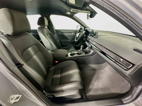 Used 2025 Honda Civic Sport image 29