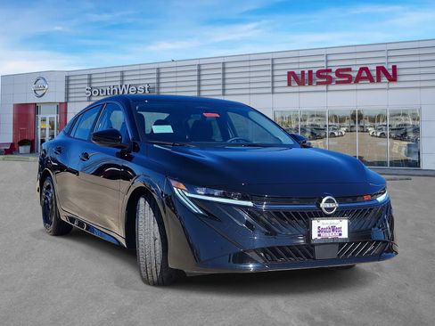 New 2026 Nissan Sentra SR w/ Floor Mat Package image 4