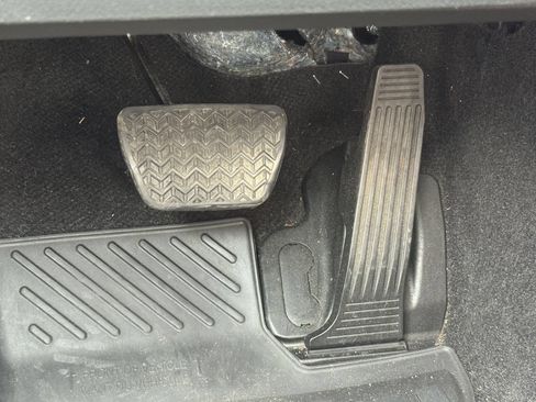 Used 2025 Toyota Camry LE FWD image 44
