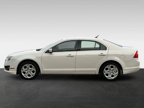 Used 2010 Ford Fusion SE FWD image 4