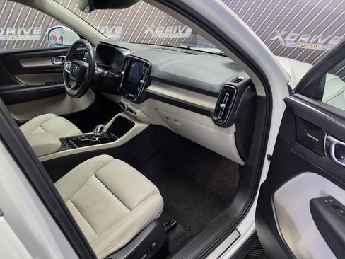 Used 2019 Volvo XC40 T5 Inscription AWD/4WD image 28