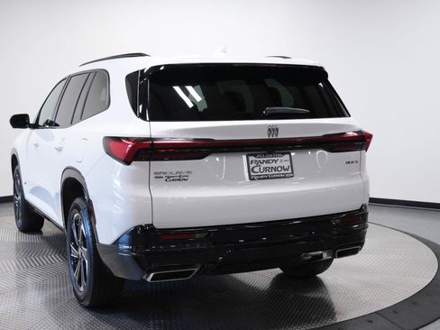 Used 2025 Buick Enclave Sport Touring AWD/4WD image 6