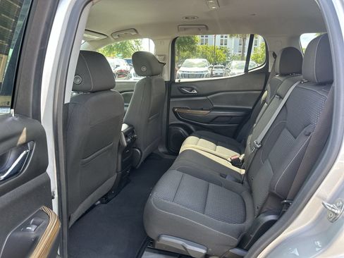 Used 2020 GMC Acadia SLE FWD image 31