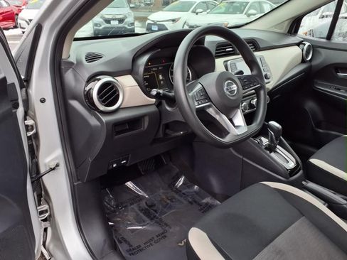 Used 2021 Nissan Versa SV FWD image 14
