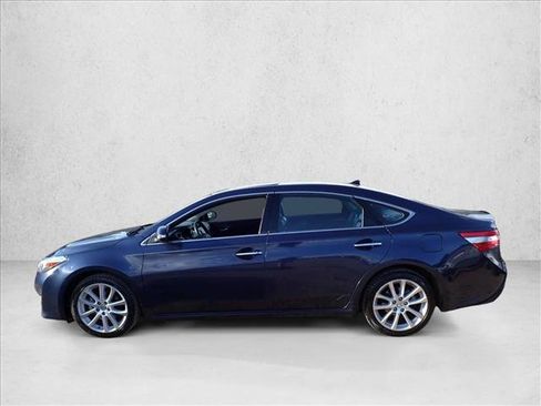 Used 2014 Toyota Avalon Limited FWD image 2