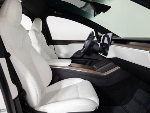 Used 2023 Tesla Model X AWD/4WD image 31