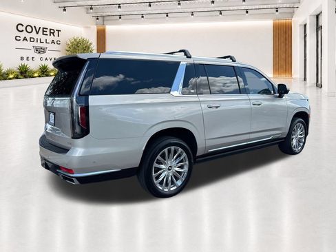 Used 2023 Cadillac Escalade ESV Premium Luxury w/ Performance Package AWD/4WD image 10