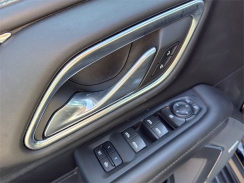 Used 2021 Chevrolet Tahoe LT image 12