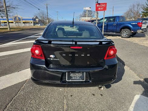 Used 2013 Dodge Avenger SXT image 6