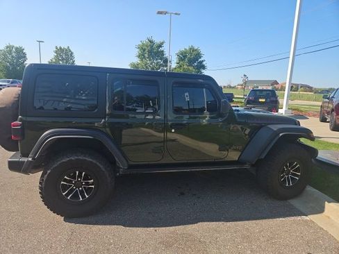 Used 2024 Jeep Wrangler Unlimited Rubicon w/ XTREMEE 35" Tire Package AWD/4WD image 6