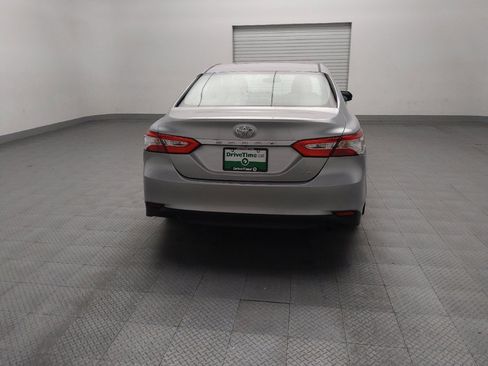 Used 2018 Toyota Camry LE FWD image 7