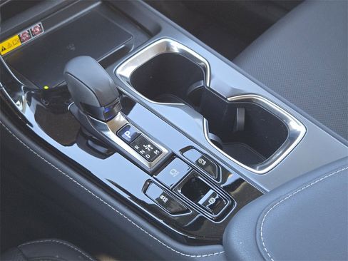 Used 2025 Lexus NX 250 FWD w/ Towing Package (2000 Lbs) image 20