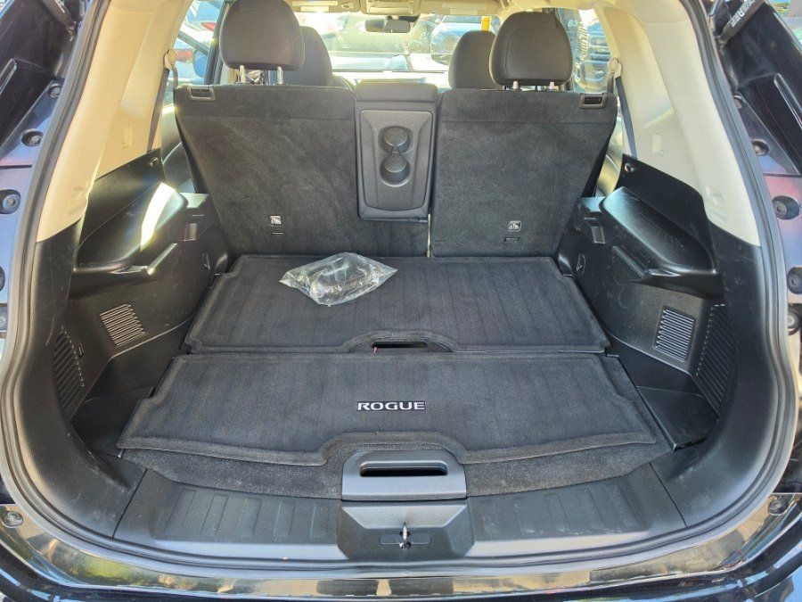 Used 2019 Nissan Rogue S AWD/4WD image 31