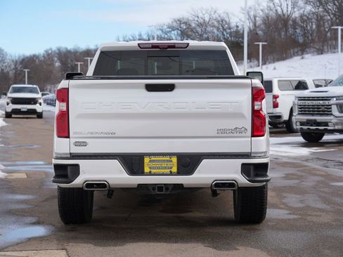 Used 2021 Chevrolet Silverado 1500 High Country w/ Technology Package image 4