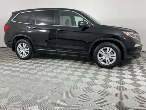 Used 2016 Honda Pilot LX image 11