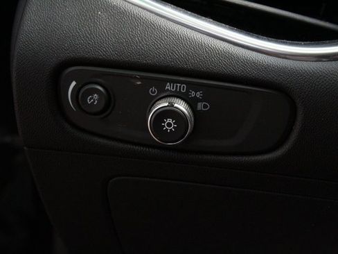 Used 2019 Chevrolet Malibu LT image 13