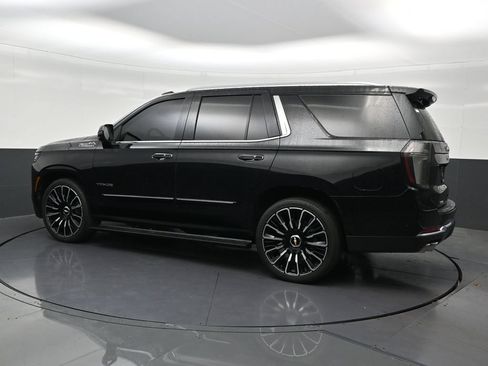 Used 2025 Chevrolet Tahoe High Country AWD/4WD image 5