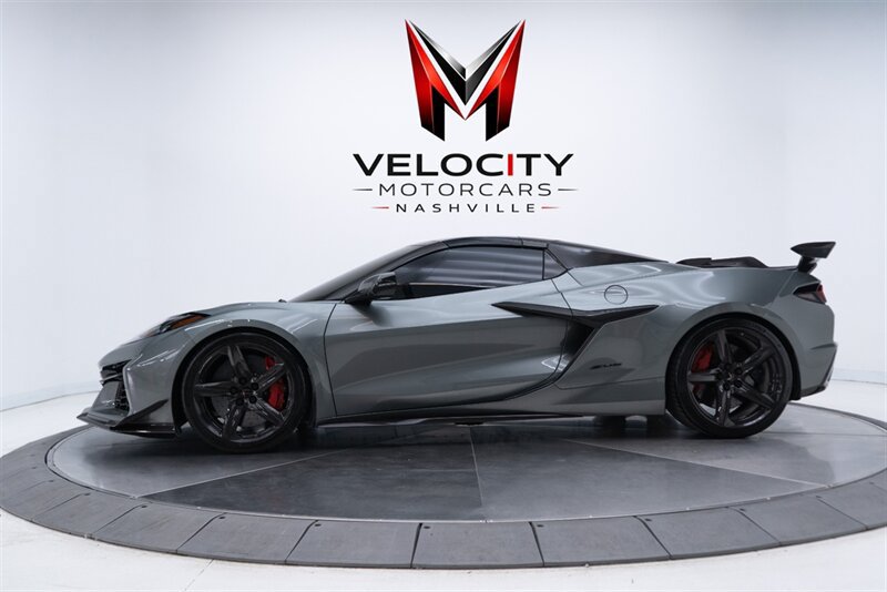 Used 2023 Chevrolet Corvette Z06 w/ Z07 Performance Package RWD image 9