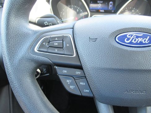 Used 2015 Ford Focus SE FWD image 22