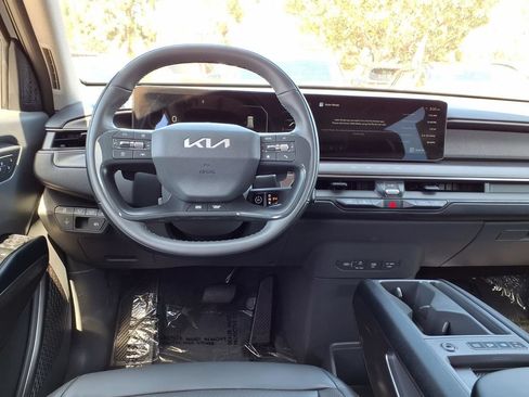 Used 2026 Kia EV9 Wind AWD/4WD image 11