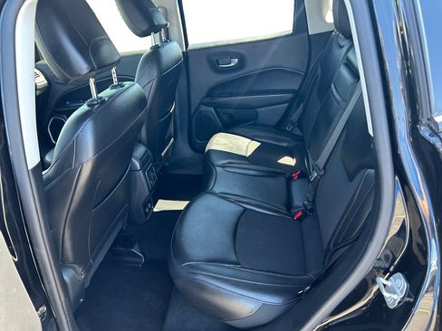 Used 2019 Jeep Compass Latitude w/ Popular Equipment Group AWD/4WD image 18