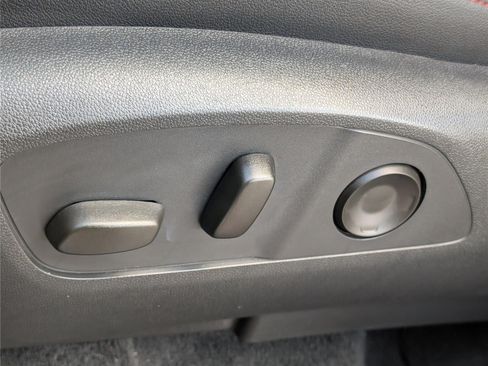 Used 2024 Chevrolet Traverse RS w/ LPO, Floor Liner Package AWD/4WD image 25